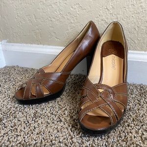 Brown Open Toed Pumps